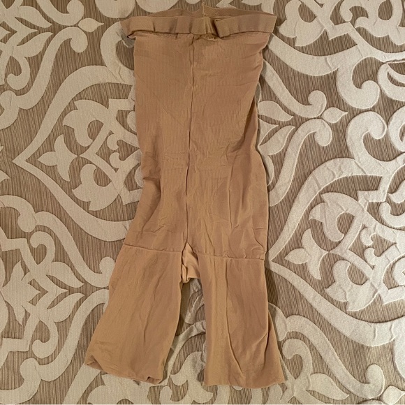 ASSETS Red Hot Label by SPANX
Women's Super Control High-Waist Mid-Thigh 3 - Picture 2 of 7